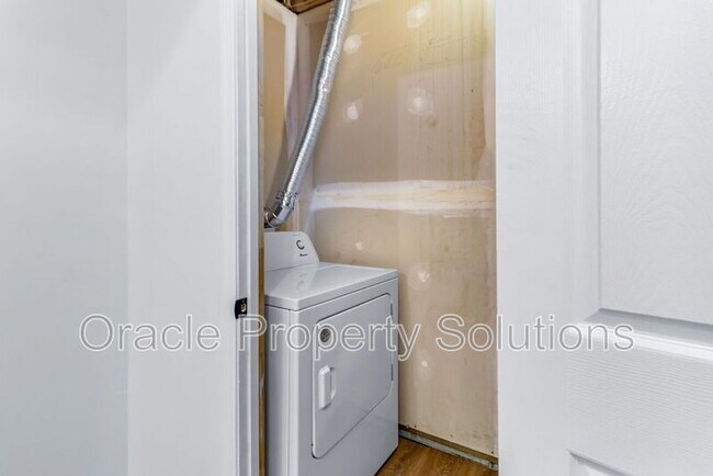 Building Photo - 9005 Constant Course