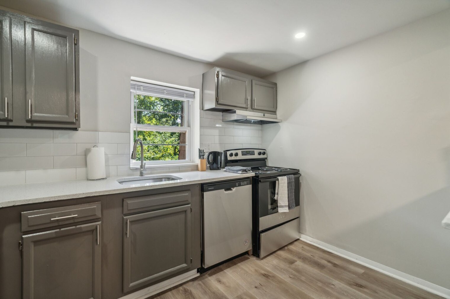 Building Photo - 908 Wharton Dr