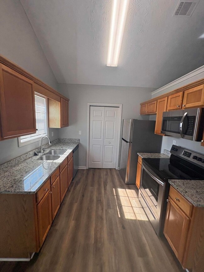 Building Photo - 508 Bridgeport Pl