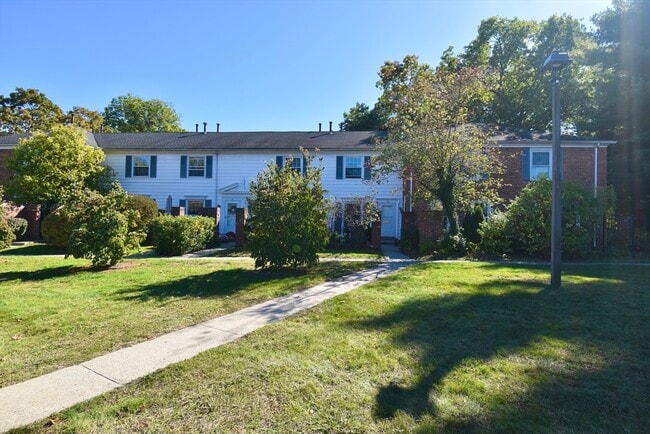 Primary Photo - 15 Yorktown Dr
