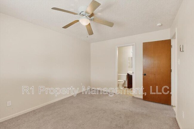 Building Photo - 222 Shannon Pl NW