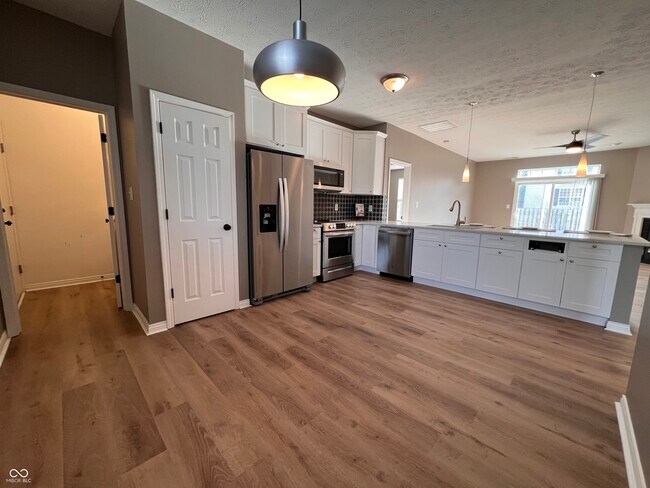 Building Photo - 12972 Brookdale Dr