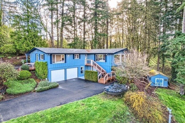 Building Photo - Single Family Home in West Linn with a Won...