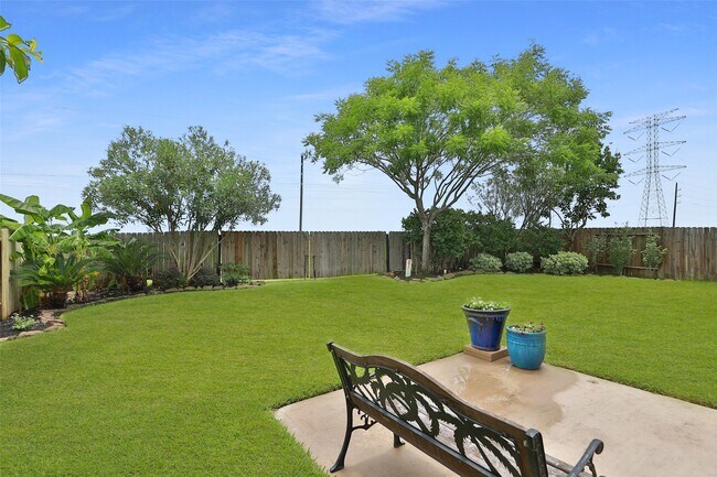 Building Photo - 9603 Red Rugosa Dr