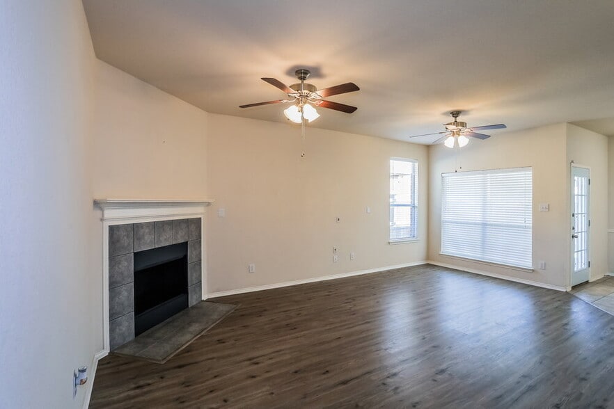 Building Photo - 12249 Shadow Wood Trail