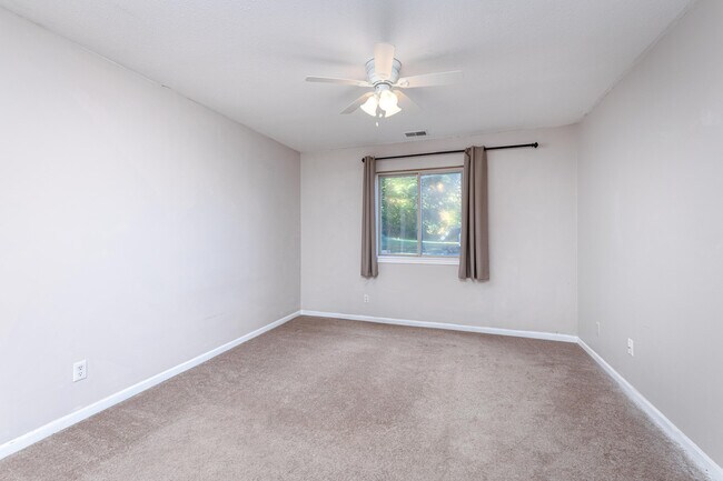 Building Photo - 2396 Quarterback Ct