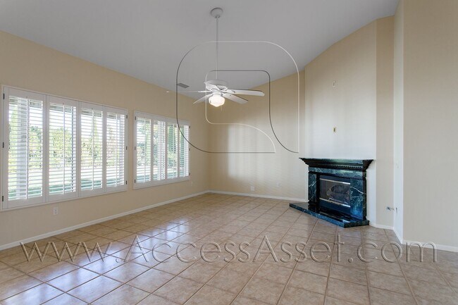 Building Photo - 40025 Athena Ln