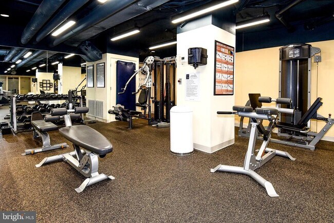 Building Photo - 5500 Holmes Run Pkwy