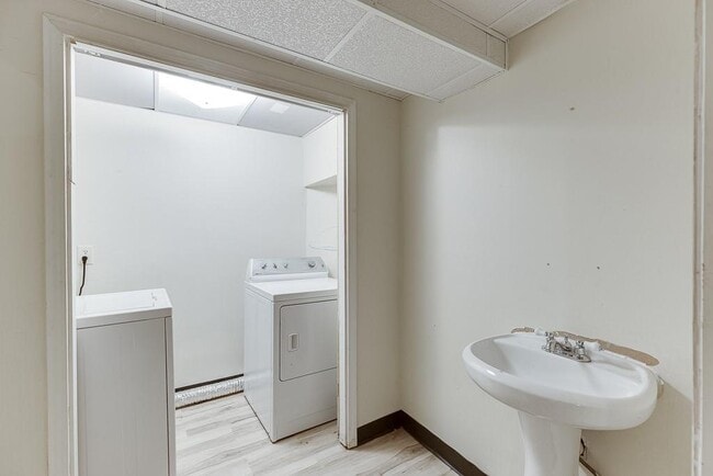 Building Photo - 5168 Laurel Bridge Ct SE