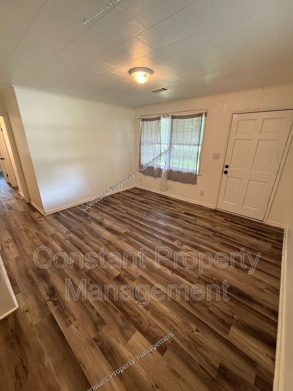 Building Photo - 3371 Adkins Ave
