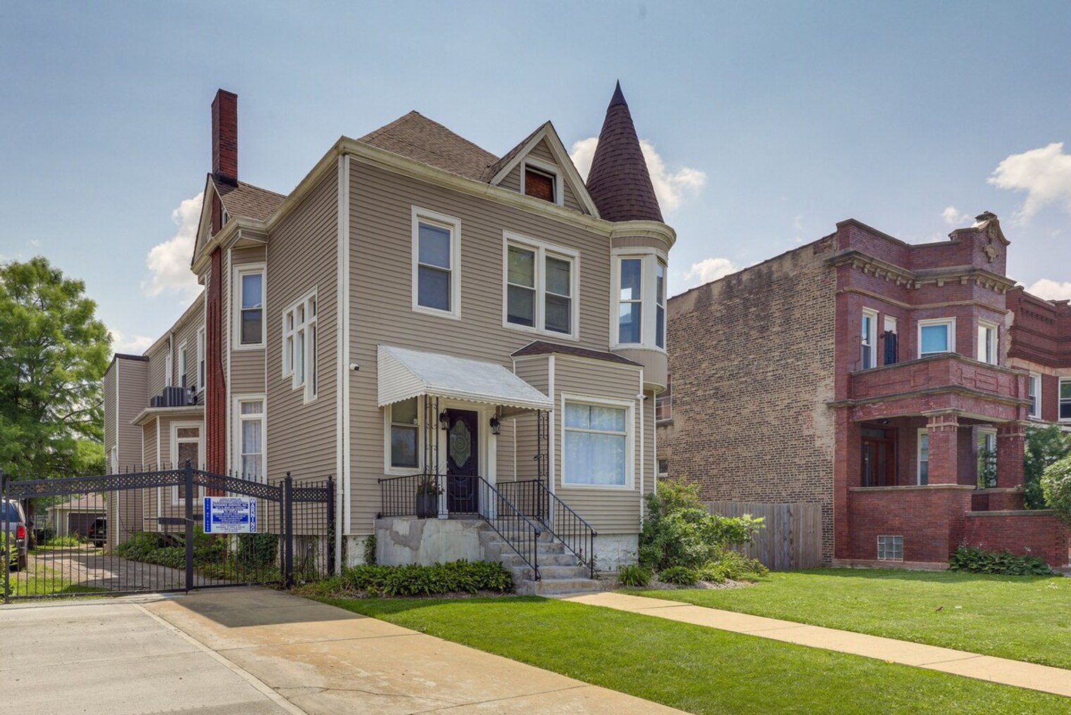 Building Photo - 113 S Mason Ave