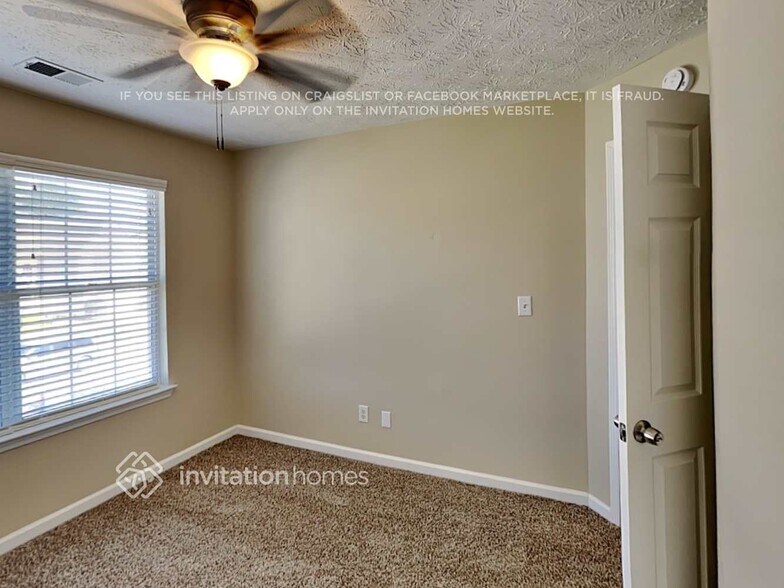 Building Photo - 1055 Crabapple Lake Cir