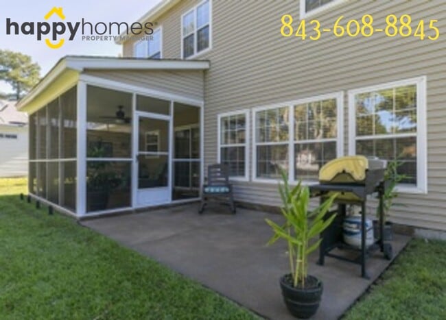 Building Photo - Beautiful 3x2.5 situated in the Grand Oaks Plantation community!