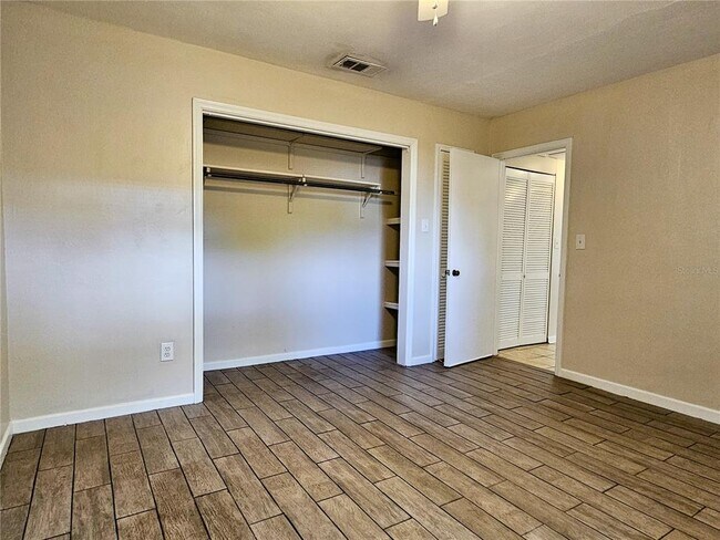 Building Photo - 1917 Casco St