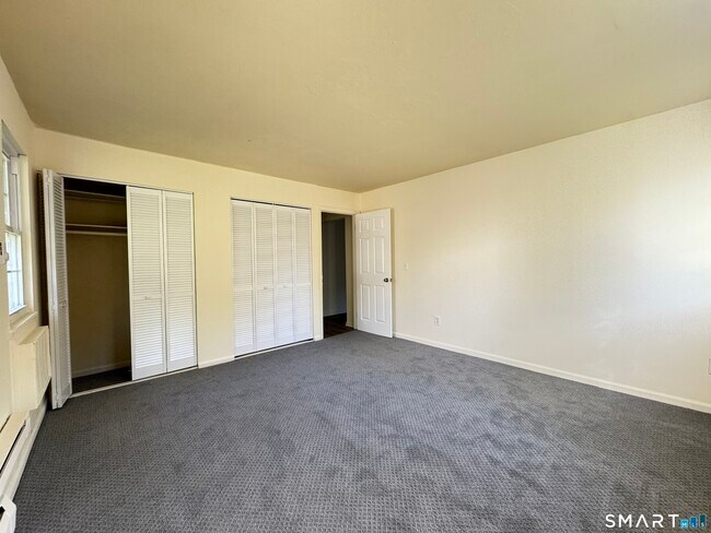 Building Photo - 81 Angel Dr