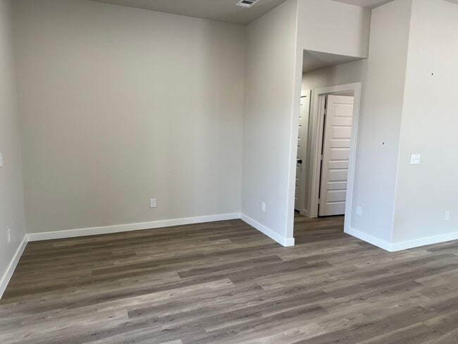 Building Photo - Located in the meadows Brand newer constru...