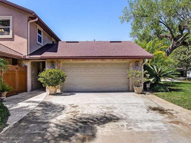 Building Photo - 88 Oakwood Rd