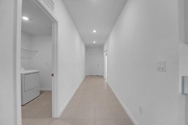 Building Photo - 5936 Mangrove Dr