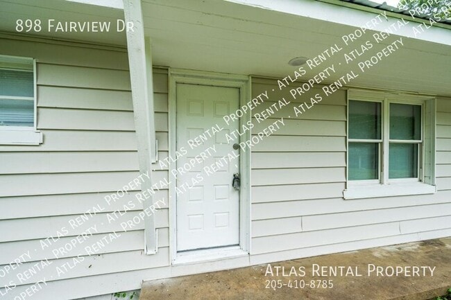 Building Photo - 898 Fairview Dr NE