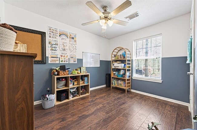 Building Photo - 10391 Royal Magnolia Dr