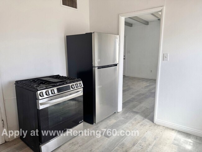 Building Photo - 6462 Palo Verde Ave