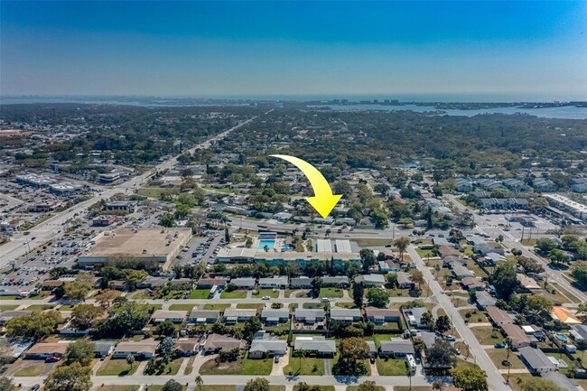 Building Photo - 11472 Park Blvd