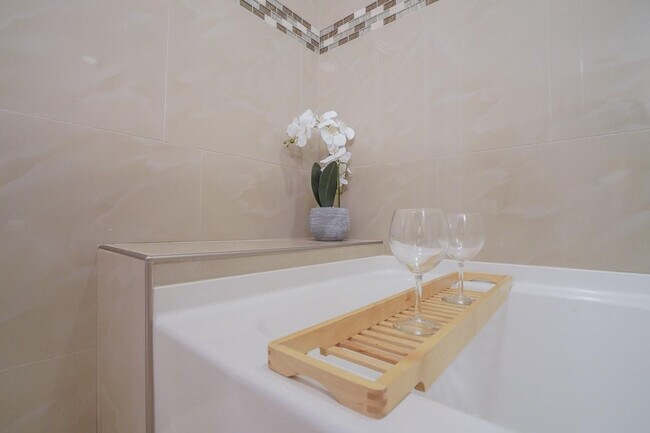 Building Photo - 3201 Portofino Point