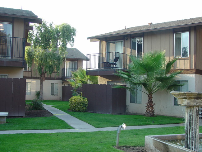 Building Photo - Cedar Woods Apartments