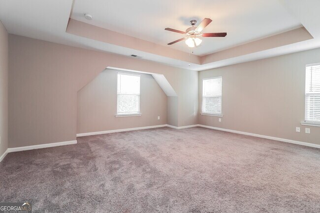Building Photo - 15 Fieldcrest Dr