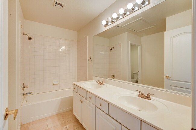 Building Photo - Beautiful Ranch Style Single Story w/Pool & View of the Las Vegas Strip