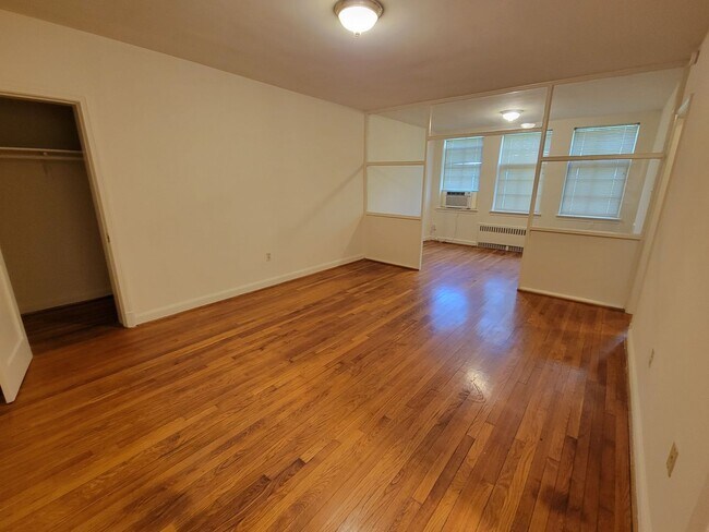 Interior Photo - Courthouse Manor Apartments