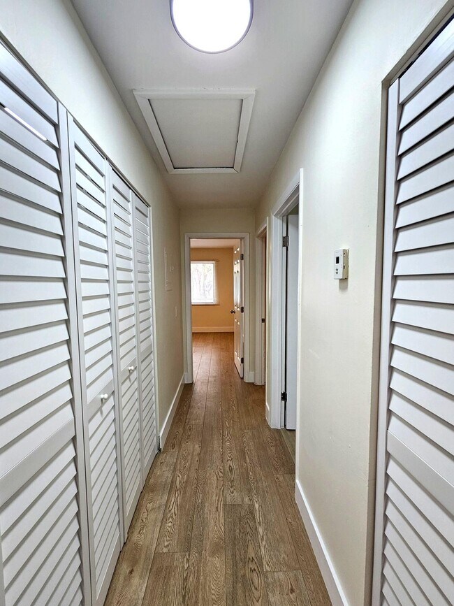 Building Photo - 4780 Orleans Ct