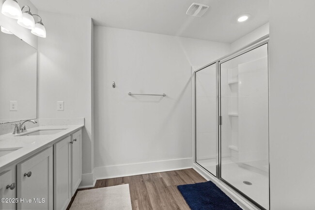 Building Photo - 240 Salt Mdw Ln
