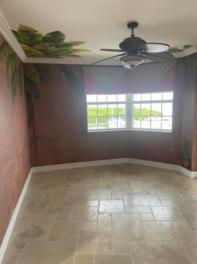 Building Photo - 5605 College Rd