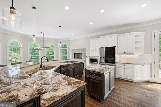 Building Photo - 11140 W Rd