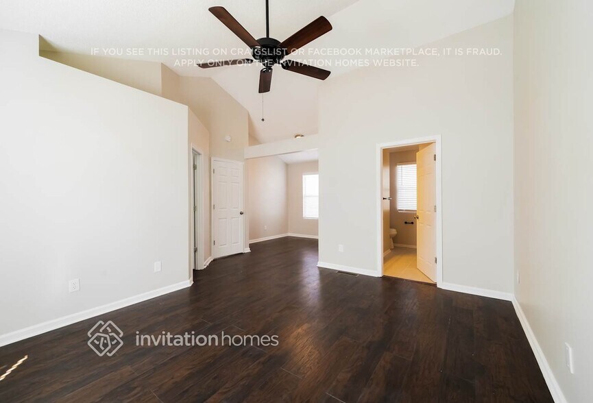 Building Photo - 4350 Yellow Rose Dr