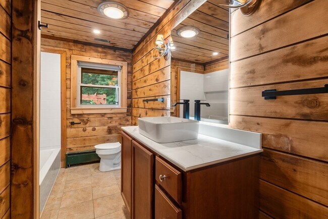 Building Photo - 56 Parmenter Ln