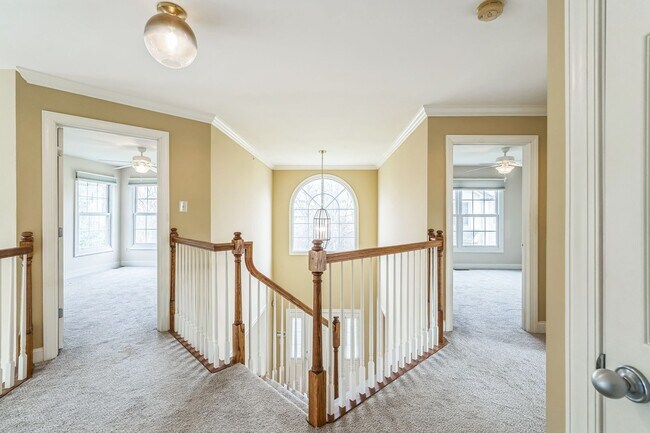 Building Photo - Gorgeous 3-Bedroom Townhome in East Norriton!