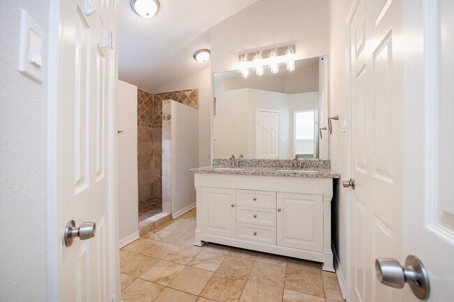 Building Photo - 86 W Stony Bridge Cir