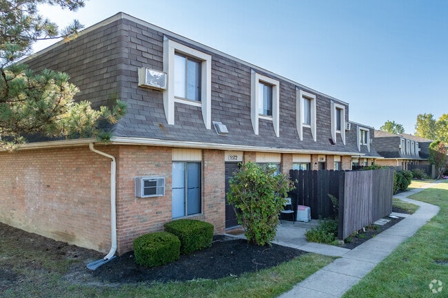 Building Photo - Wyndham Ridge Townhomes