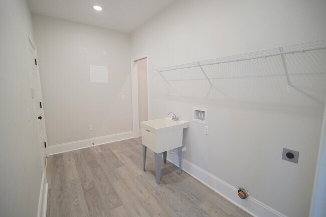 Building Photo - 3846 Arbor Dr