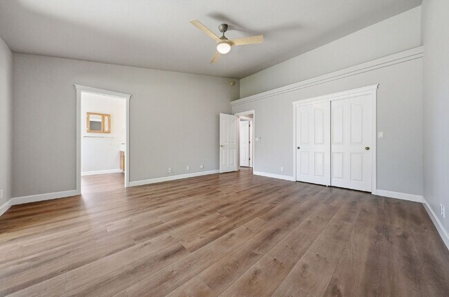 Building Photo - Executive Rental in Gold Hills