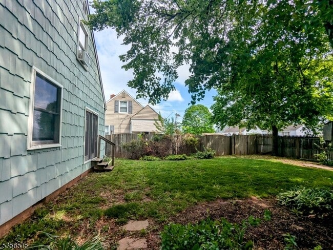 Building Photo - 40 N Auten Ave