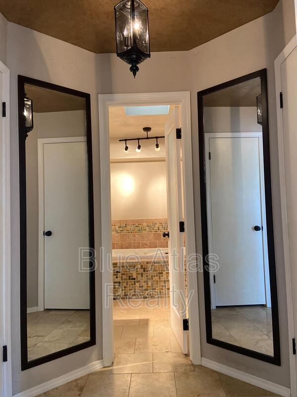 Building Photo - 4854 Starcrest Ct