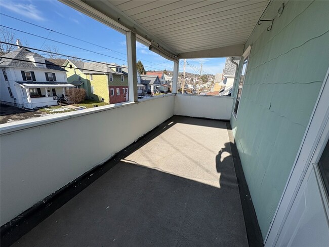 Building Photo - 308 Odell Ave