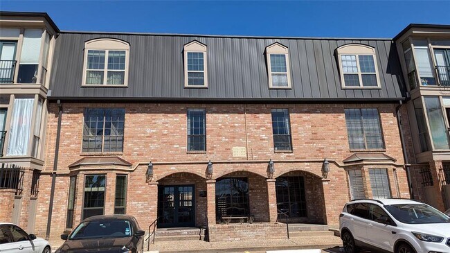 Primary Photo - 2400 N Braeswood Blvd