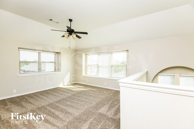 Building Photo - 826 Graham Dr