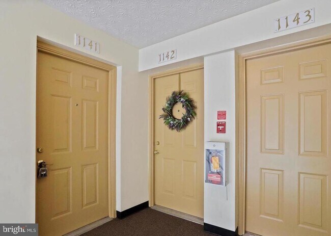 Building Photo - 6344 Springwater Terrace