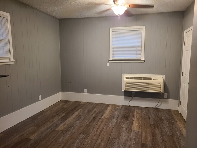 Building Photo - 101 Blaylock St