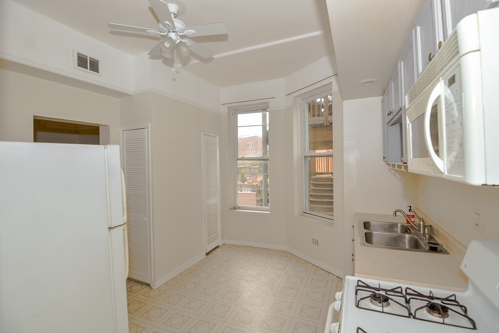 Building Photo - 1739 W Huron St